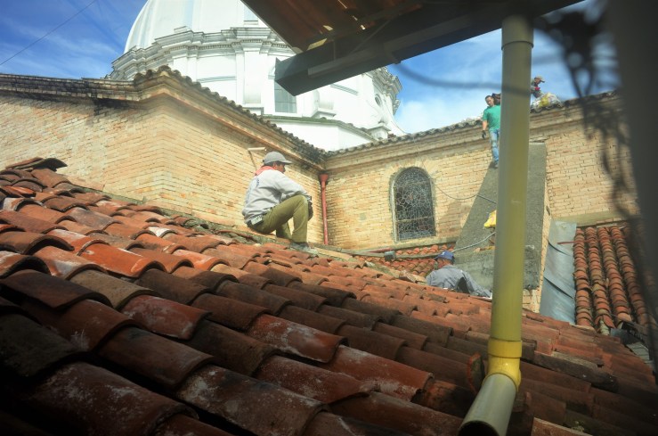 Εργάτες - ανμπινοουνστ.JPG