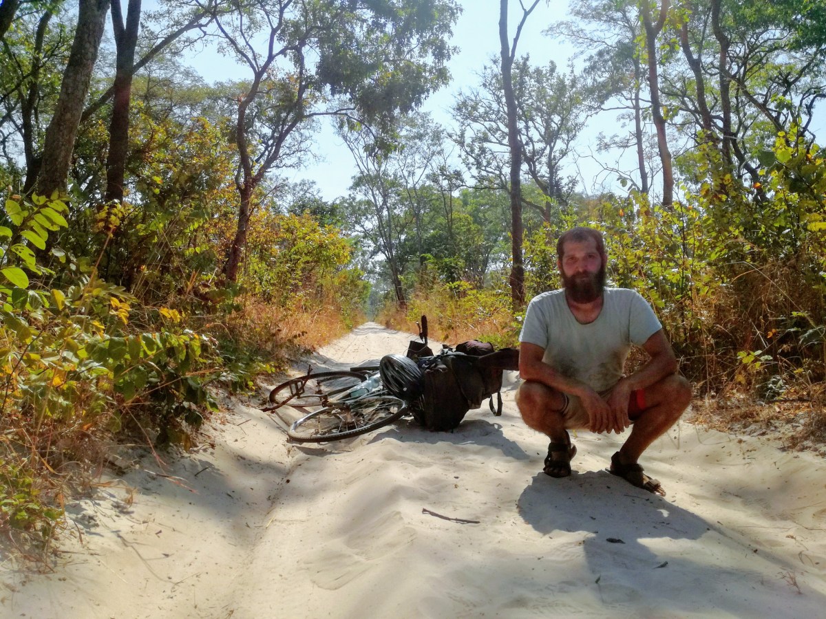 Lusaka – Luanda | 2369 km | 27&nbsp;days